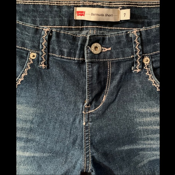 Levi’s shorts - Picture 1 of 3